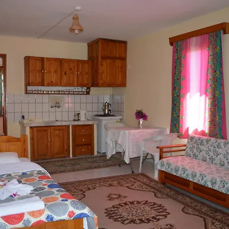 Apart Otel Erasmus 4*