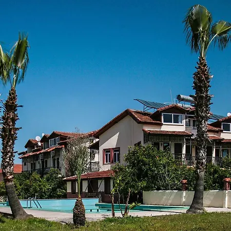 Erasmus Hotel apartamentowy 4*