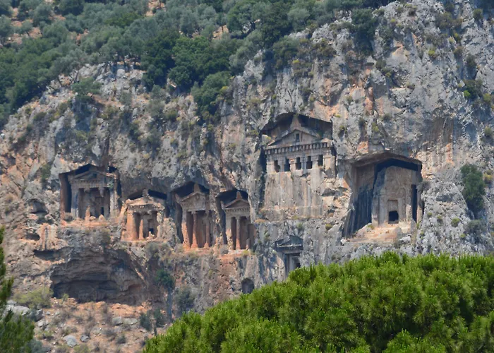 Aparthotel Erasmus 4*